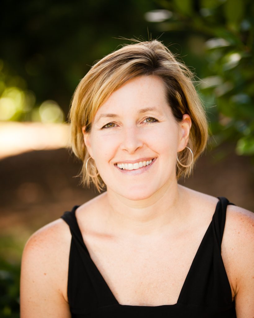 aimee retzler headshot